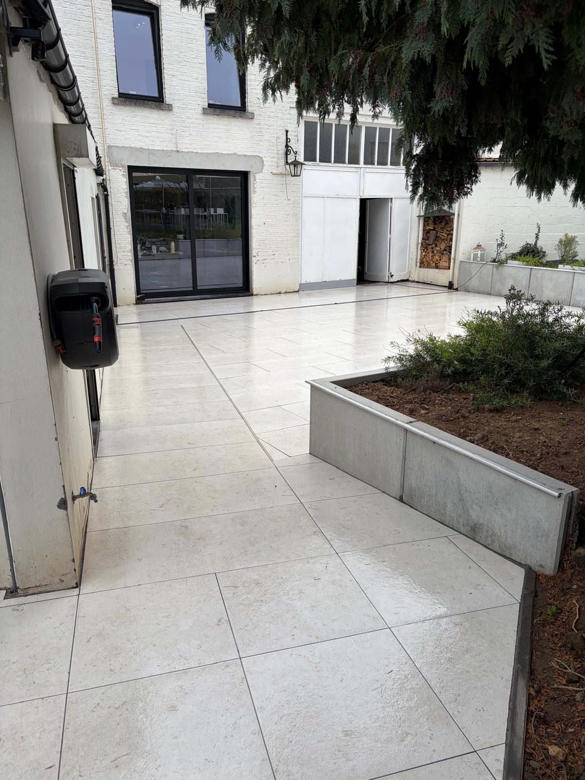 Terrasreiniging bij VU-Gastro