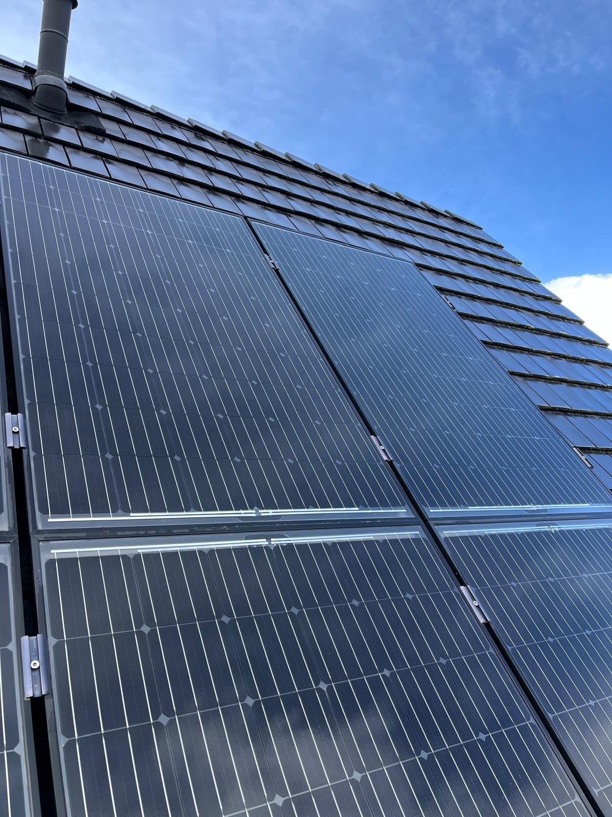 Zonnepanelen reinigen | Particuliere woning