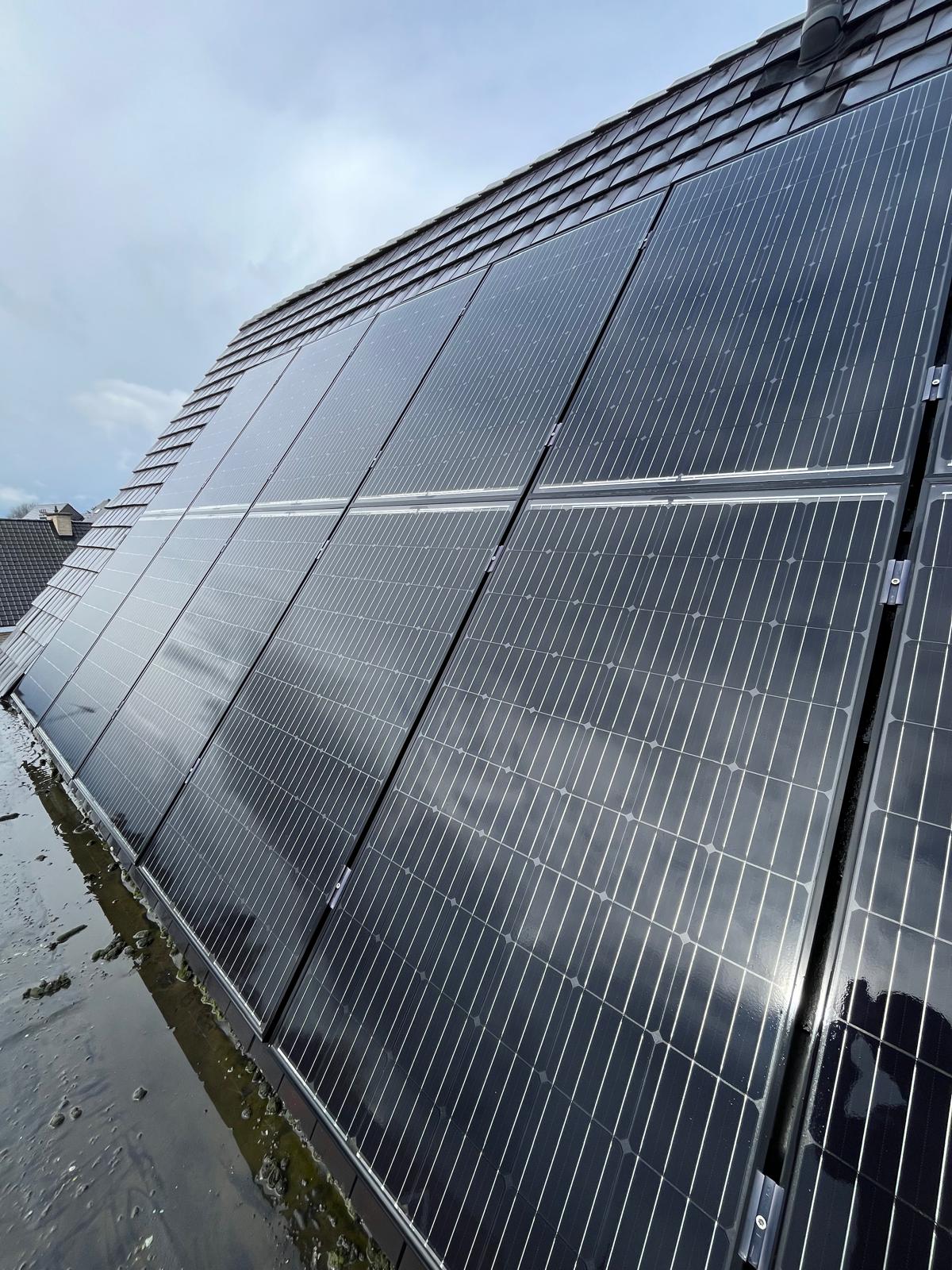 Zonnepanelen reinigen | Particuliere woning